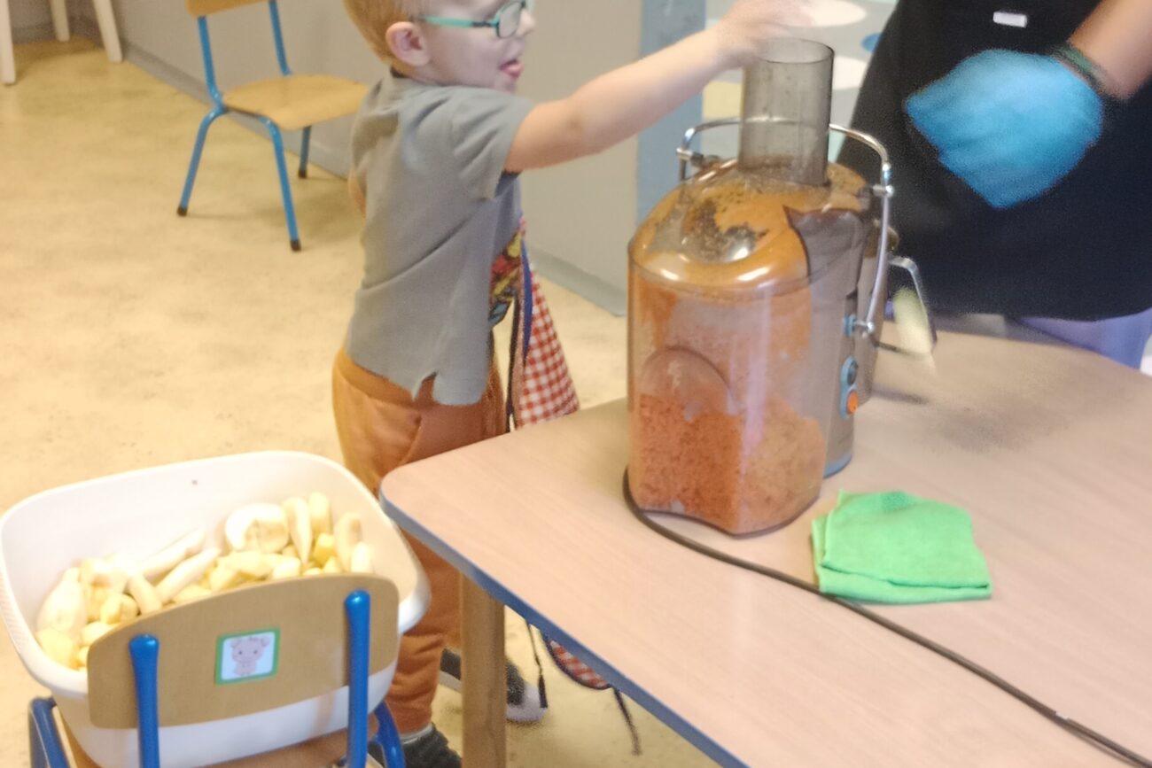 filter: 0; jpegRotation: 90; fileterIntensity: 0.000000; filterMask: 0; module:1facing:0;
hw-remosaic: 0;
touch: (0.42580286, 0.42580286);
modeInfo: ;
sceneMode: Night;
cct_value: 0;
AI_Scene: (-1, -1);
aec_lux: 0.0;
hist255: 0.0;
hist252~255: 0.0;
hist0~15: 0.0;