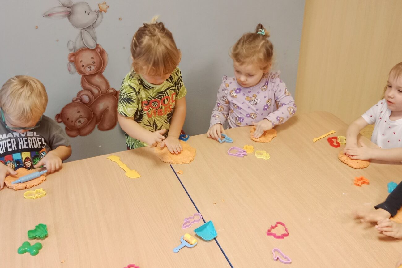 filter: 0; jpegRotation: 0; fileterIntensity: 0.000000; filterMask: 0; module:1facing:0;
hw-remosaic: 0;
touch: (-1.0, -1.0);
modeInfo: ;
sceneMode: Night;
cct_value: 0;
AI_Scene: (0, -1);
aec_lux: 0.0;
hist255: 0.0;
hist252~255: 0.0;
hist0~15: 0.0;