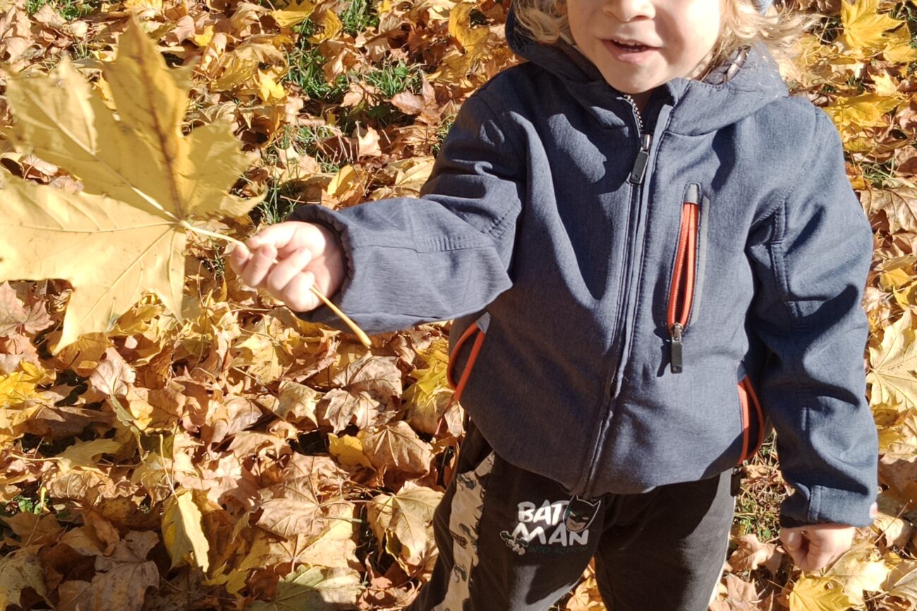 filter: 0; jpegRotation: 90; fileterIntensity: 0.000000; filterMask: 0; module:1facing:0;
hw-remosaic: 0;
touch: (-1.0, -1.0);
modeInfo: ;
sceneMode: Night;
cct_value: 0;
AI_Scene: (-1, -1);
aec_lux: 0.0;
hist255: 0.0;
hist252~255: 0.0;
hist0~15: 0.0;