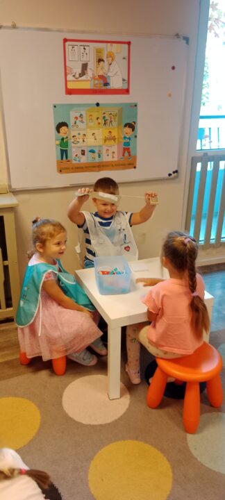 filter: 0; jpegRotation: 90; fileterIntensity: 0.000000; filterMask: 0; module:1facing:0;
hw-remosaic: 0;
touch: (-1.0, -1.0);
modeInfo: ;
sceneMode: NightHDR;
cct_value: 0;
AI_Scene: (-1, -1);
aec_lux: 0.0;
hist255: 0.0;
hist252~255: 0.0;
hist0~15: 0.0;