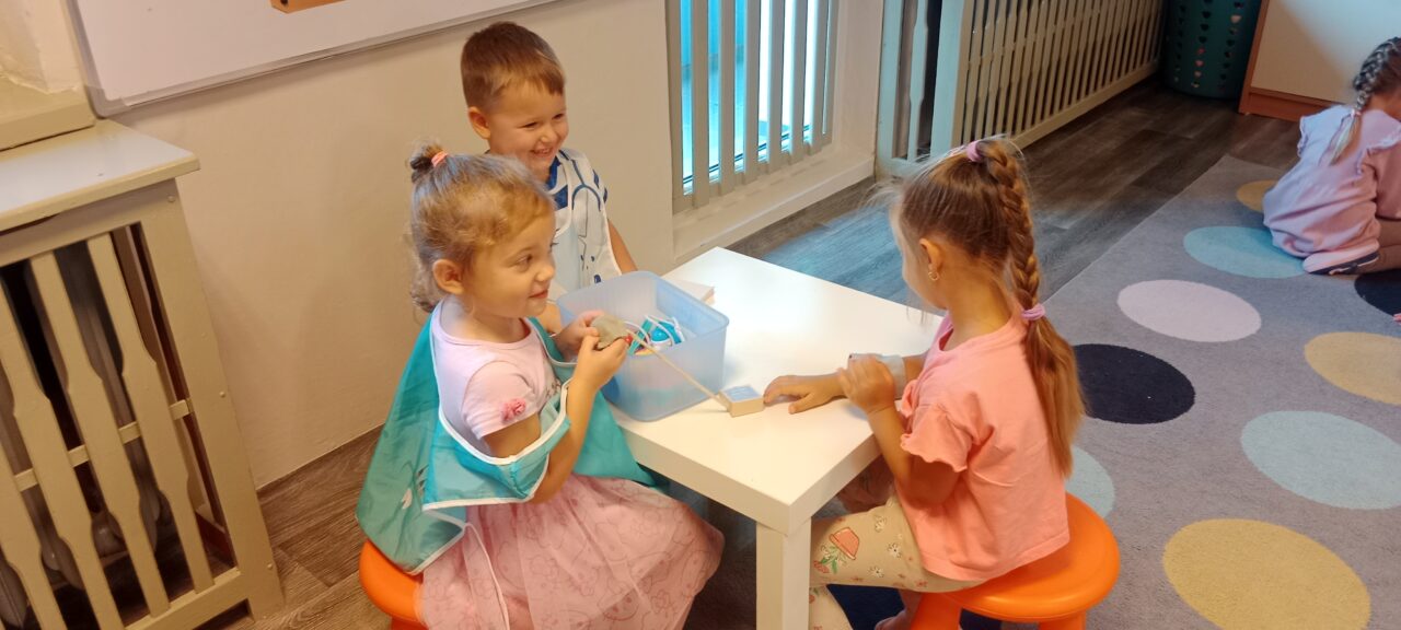 filter: 0; jpegRotation: 0; fileterIntensity: 0.000000; filterMask: 0; module:1facing:0;
hw-remosaic: 0;
touch: (-1.0, -1.0);
modeInfo: ;
sceneMode: Night;
cct_value: 0;
AI_Scene: (-1, -1);
aec_lux: 0.0;
hist255: 0.0;
hist252~255: 0.0;
hist0~15: 0.0;