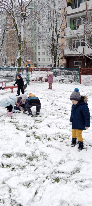 filter: 0; jpegRotation: 90; fileterIntensity: 0.000000; filterMask: 0; module:1facing:0;
hw-remosaic: 0;
touch: (-1.0, -1.0);
modeInfo: ;
sceneMode: NightHDR;
cct_value: 0;
AI_Scene: (3, -1);
aec_lux: 0.0;
hist255: 0.0;
hist252~255: 0.0;
hist0~15: 0.0;