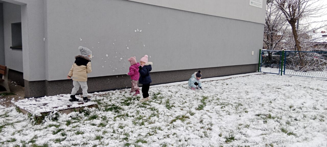 filter: 0; jpegRotation: 0; fileterIntensity: 0.000000; filterMask: 0; module:1facing:0;
hw-remosaic: 0;
touch: (-1.0, -1.0);
modeInfo: ;
sceneMode: Night;
cct_value: 0;
AI_Scene: (3, -1);
aec_lux: 0.0;
hist255: 0.0;
hist252~255: 0.0;
hist0~15: 0.0;